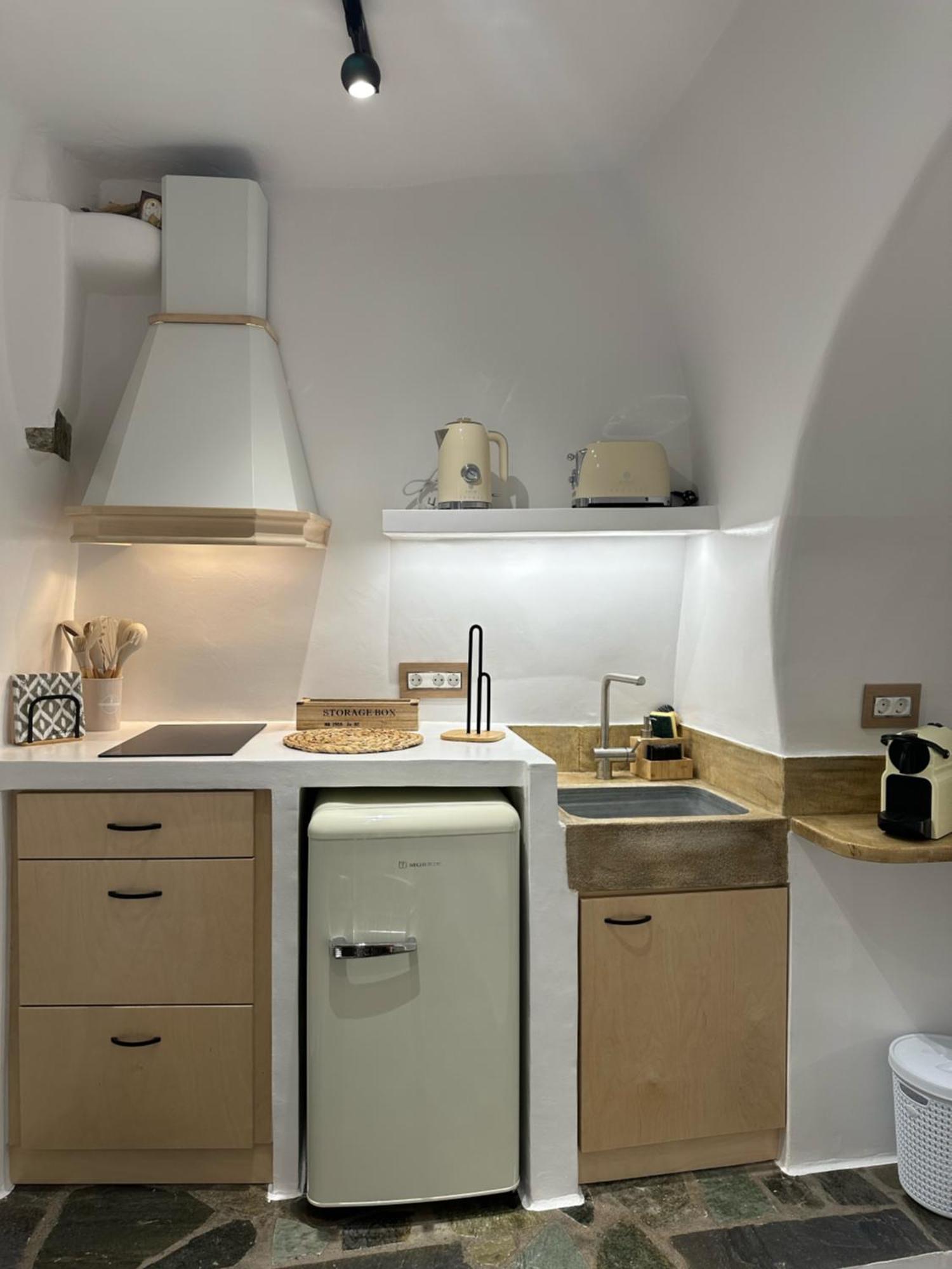 Mikri Kamara Apartment